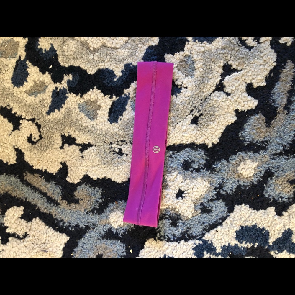 Lulu headband barely worn